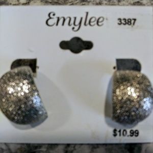 Emylee Clip-On Earrings